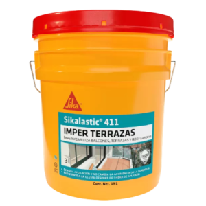 Cubeta de 19 litros de impermeabilizante Sikalastic 411 para terrazas con tapa roja y etiqueta informativa