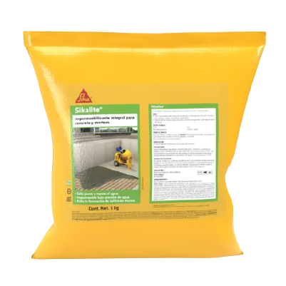 Saco amarillo de 5 kg de Sikalite, impermeabilizante integral para concreto y mortero de la marca Sika